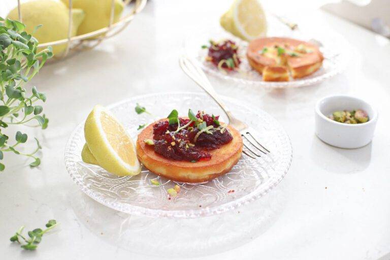 Gebakken Kaas Met Cranberry Compote Pistache The Lemon Kitchen