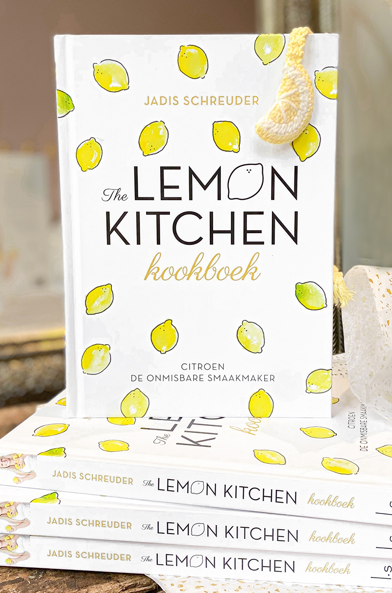 Gesigneerd The Lemon Kitchen Kookboek inclusief boekenlegger