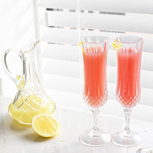 Cranberry cocktail met limoncello