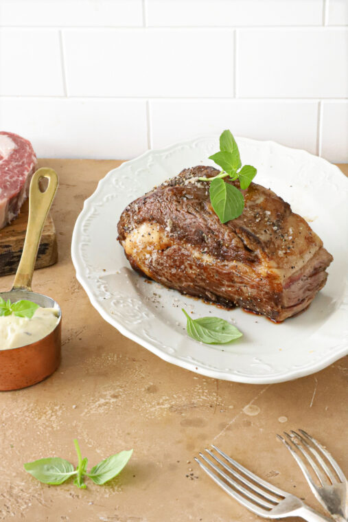 ribeye steak van de BBQ perfect bereidt